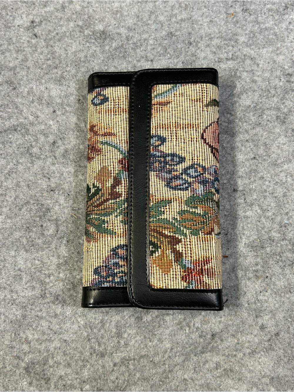 NWOT VTG Tapestry Wallet trifold